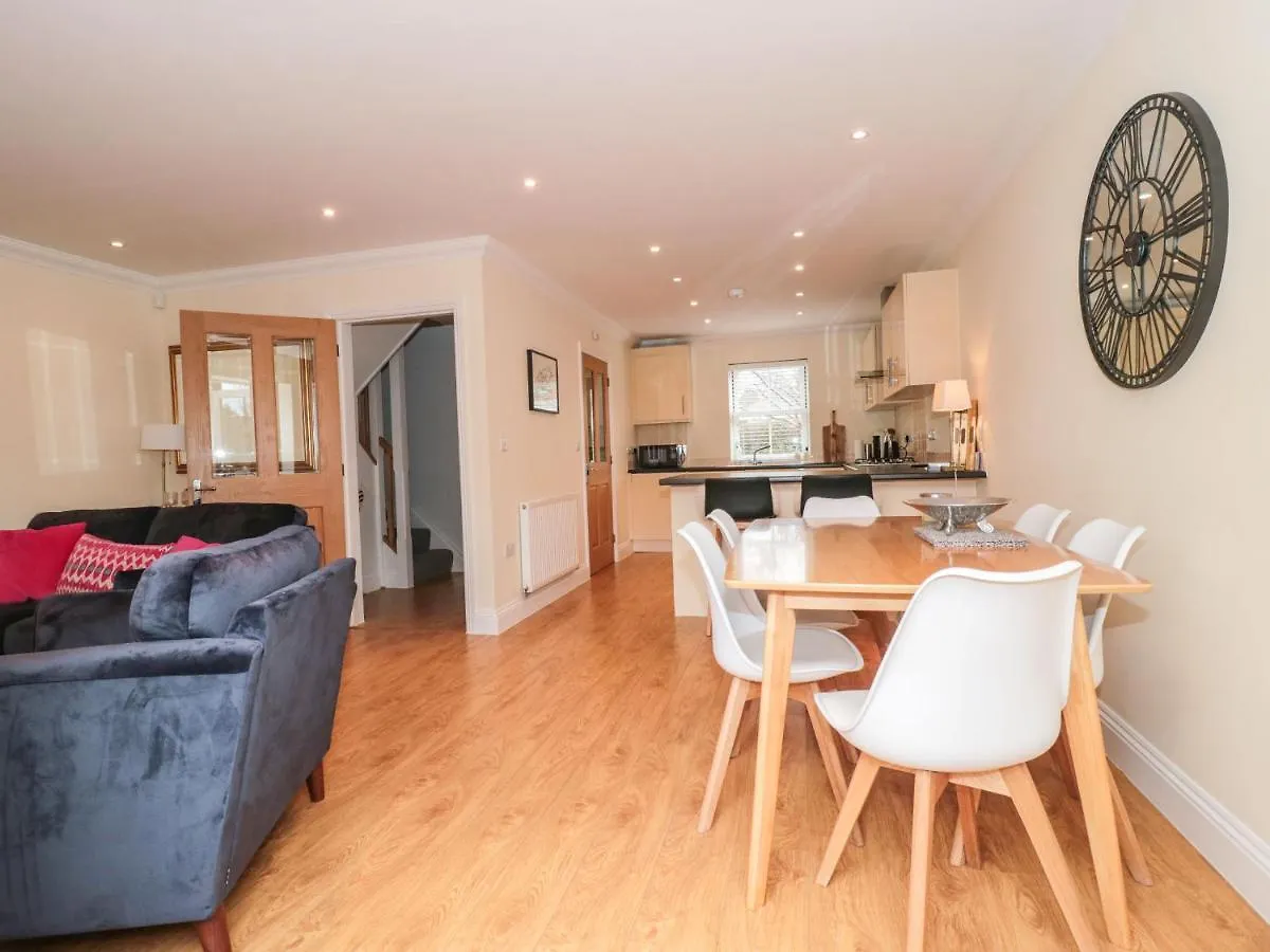 9A Wick Lane Villa Christchurch  Christchurch (Dorset)